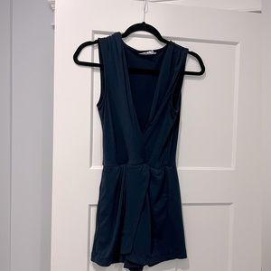 Navy BCBG Romper w/ pockets!